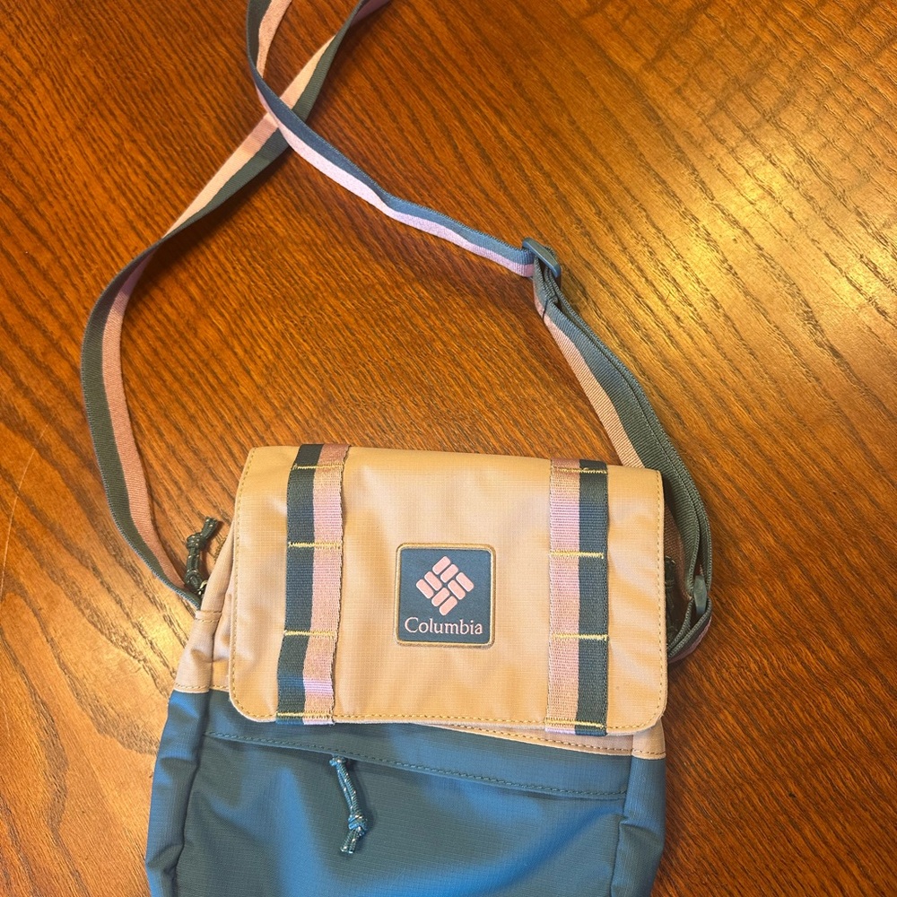 Columbia Two-Tone Messenger Bag